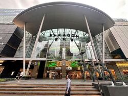 Ion Orchard (D9), Retail #544329451
